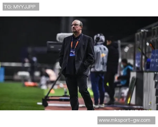 贝尼特斯重返教坛执掌帕纳辛奈科斯年薪创纪录达400万