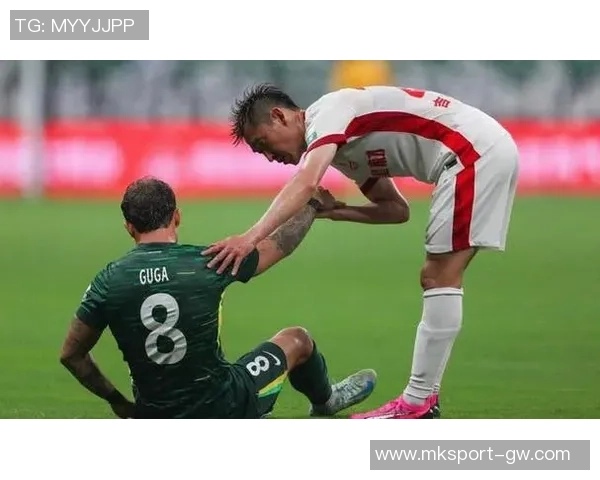 国安球员半场后展现斗志防守问题依旧是最大短板 国安球员半场后展现斗志防守问题依旧是最大短板