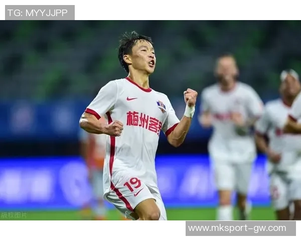 海港再战大连人能否重现两年前中超夺冠辉煌时刻